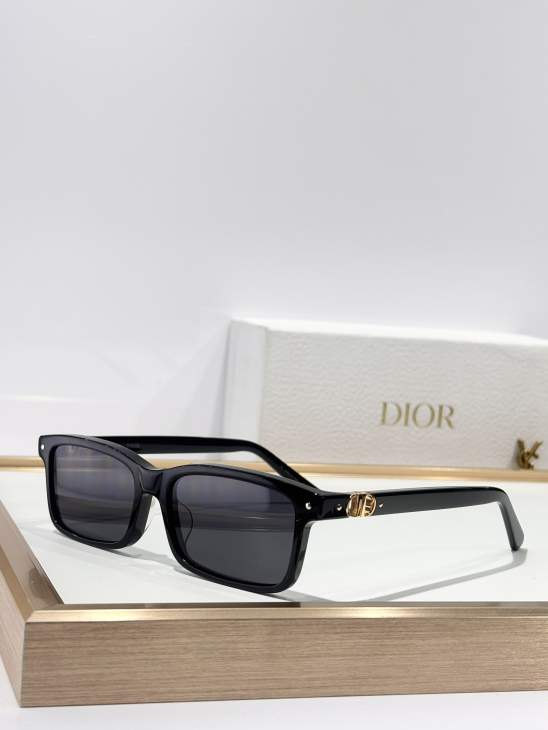 Picture of Dior Sunglasses _SKUfw75974704fw